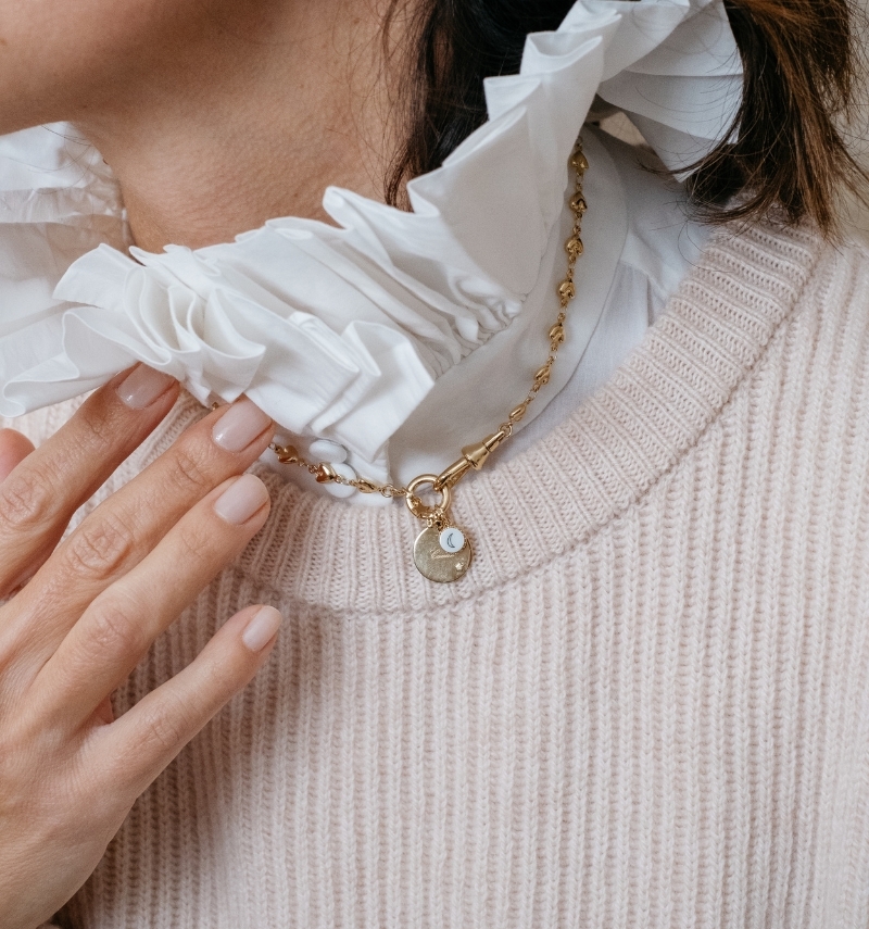 collier Romy avec ses charms "signe astro"