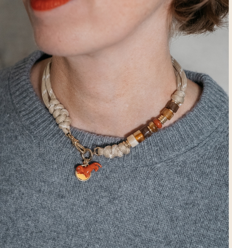 collier maxi-noeuds beige À PERSONNALISER